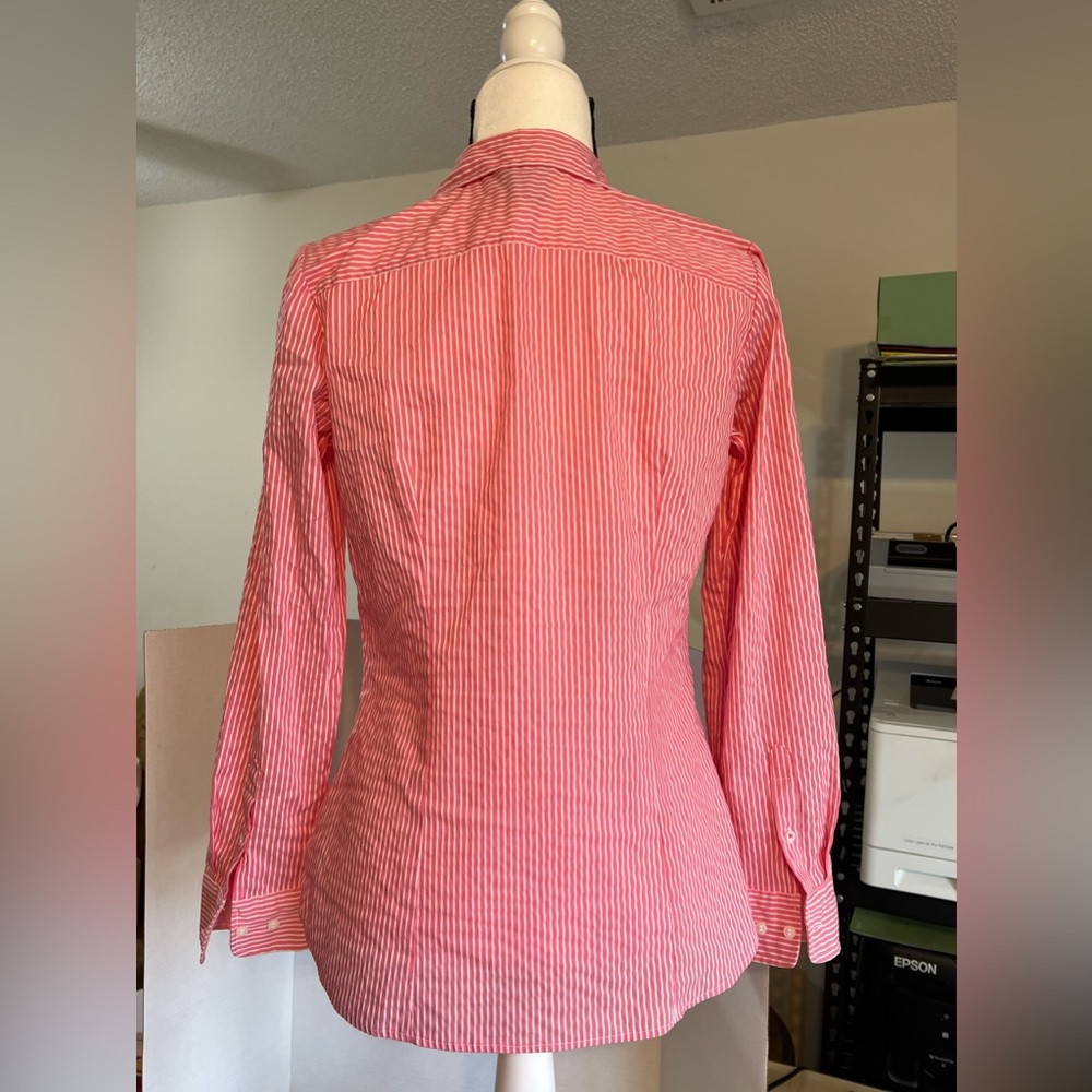 H&M Button down shirt 🌸 - Picture 2 of 2